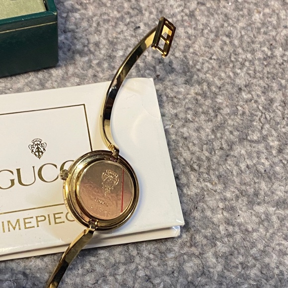 Gucci Women's Watch with Colorful Bezels - Picture 4 of 5